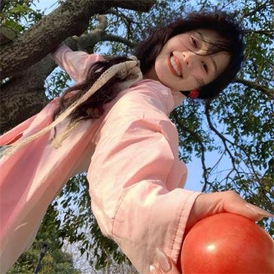 千钧。一发